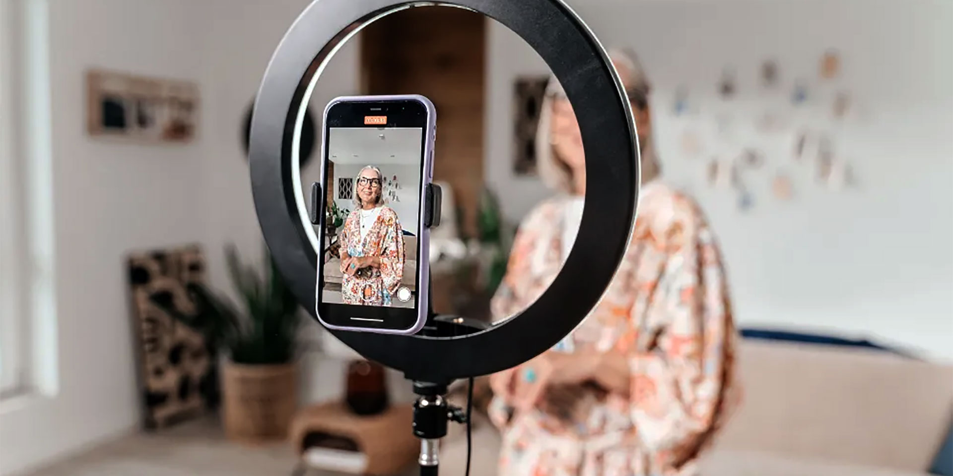 Digital Marketing and the Actor’s New Role: Engaging Audiences Online